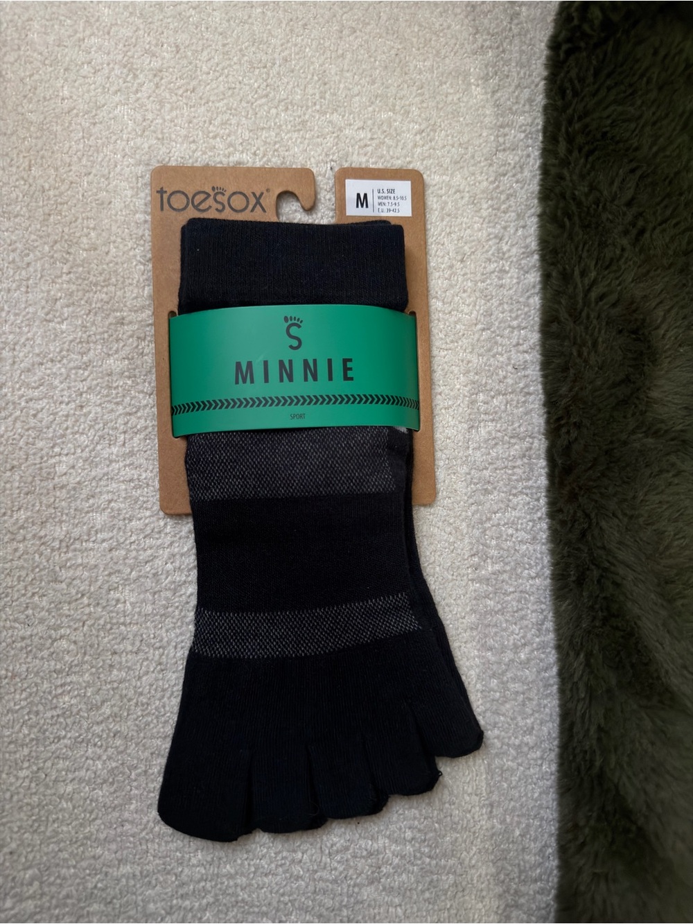 toesox Minnie Women’s Black Five-Toe Athletic Socks